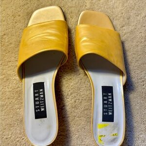 STUART WEITZMAN KITTEN HEELS